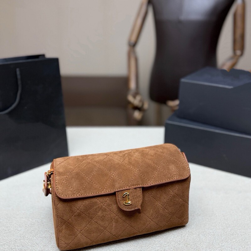 2026 Cowhide embossed handbag, fashionable and popular diamond pattern solid color crossbody chain envelope bag for OL ladies 2026 Cowhide embossed handbag, fashionable and popular diamond pattern solid color crossbody chain envelope bag for OL ladies
