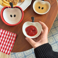 かわいいリンゴの調味料皿の創意的な陶磁器の火鍋の調味料の皿の高い顔の値の精巧な台所の酢の皿は味噌の皿をつけます。