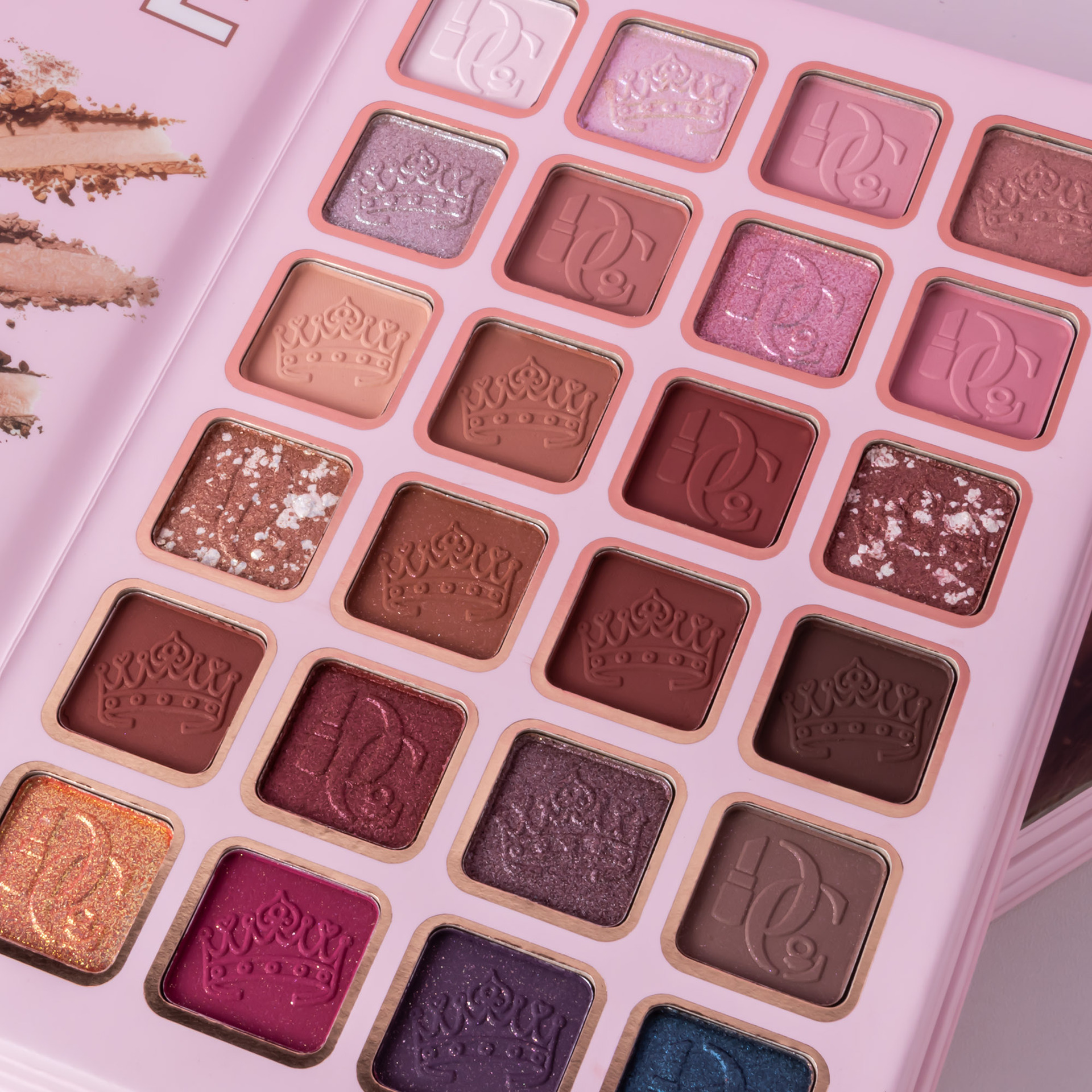Cross-border bestseller 43-color makeup palette, four-layer flip book eyeshadow palette, matte pearlescent blush, contour and highlight in one piece undefined