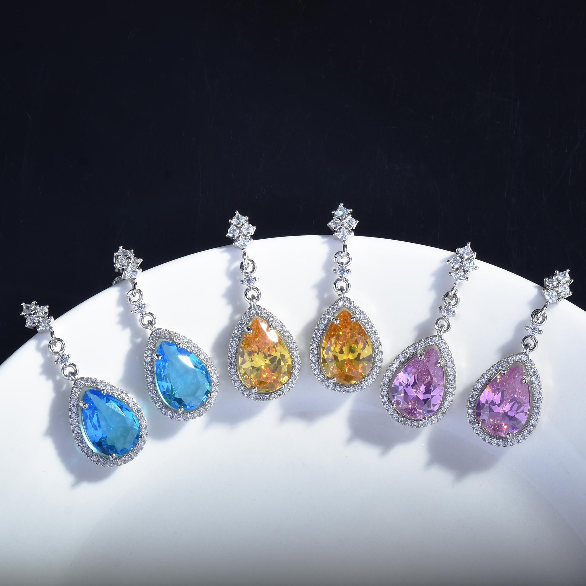 Neu Lucky Yellow Diamond Set Argyll Pink Diamond Anhänger Topa Blue Ohrringe display picture 2