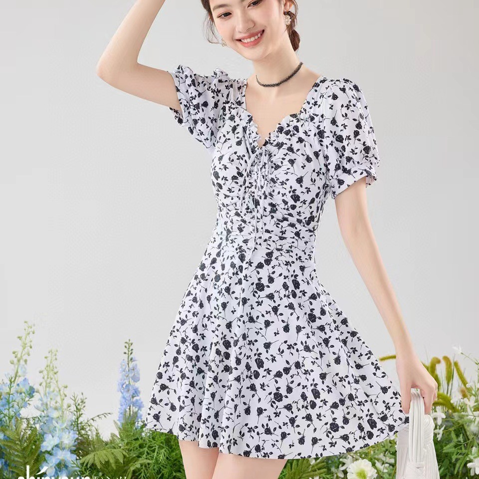 12424夏艳新款夏季连体小碎花泳装面料舒适透气