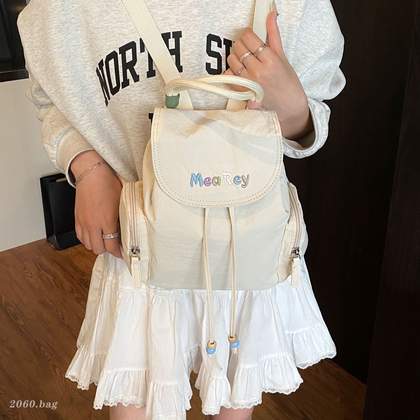 Mochila universal, mochila de clase, mochila de estilo pequeño, estilo coreano de viaje, nueva mujer ocio 2026