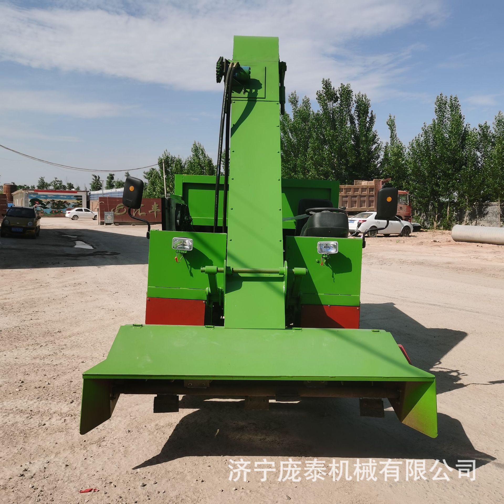 养殖场省人力清粪车牛棚羊圈地面清粪车自走式柴油铲粪车价格