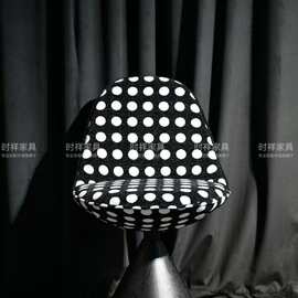 简约阳台休闲椅家用小户型网红设计师单椅极简轻奢单人休闲沙发椅