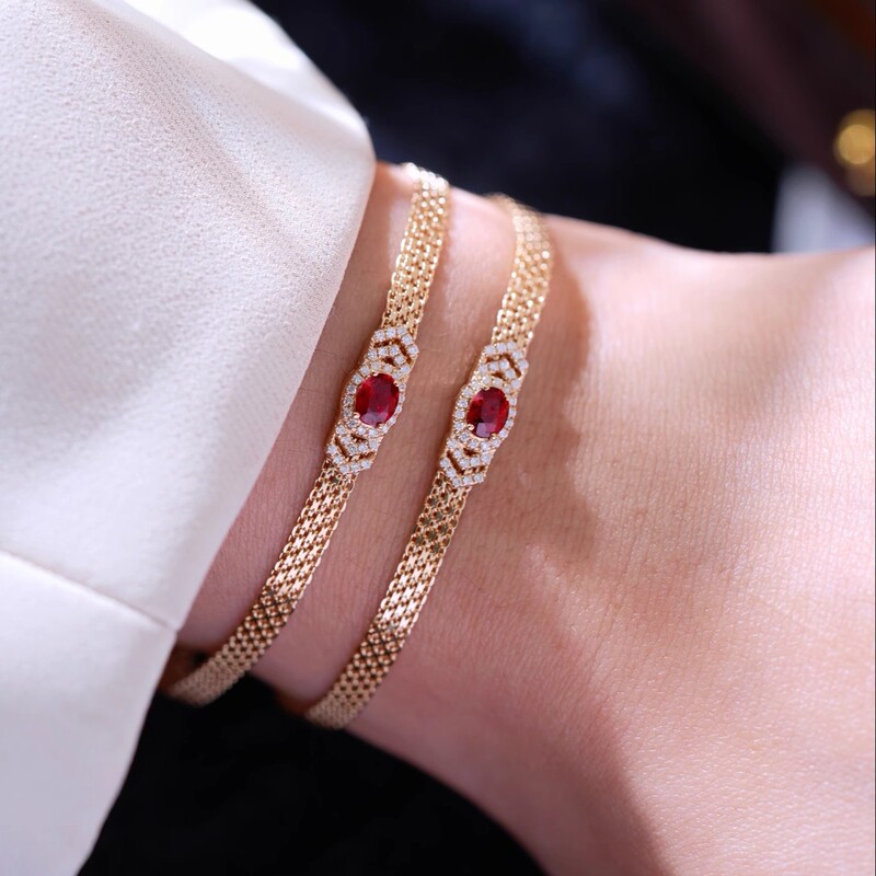 Ruby Bracelet Egg-Shaped Ruby Bracelet with Diamonds Light Luxury Retro Bracelet