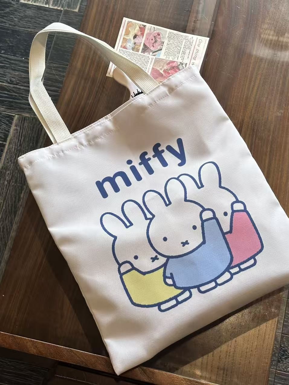 Cartoon one-shoulder bag