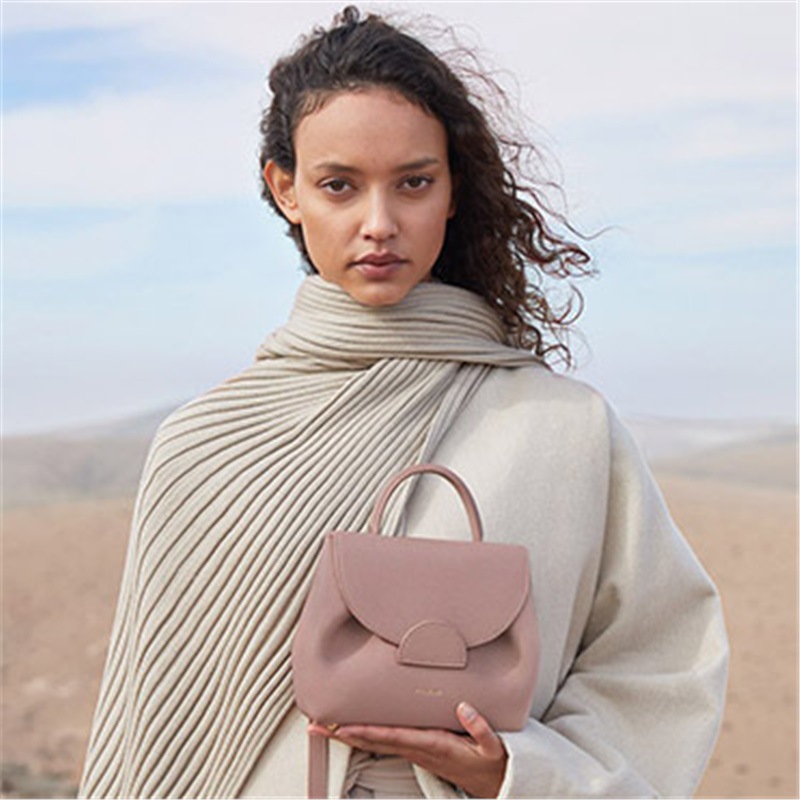 보라색 트럼펫(열매 패턴)