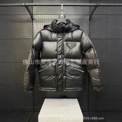 高版本 P家25s新款胸前三角标铁牌白鹅绒工装机能休闲羽绒服外套
