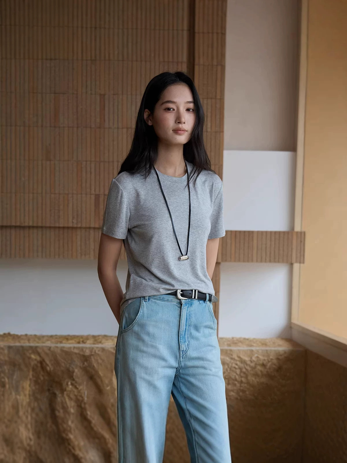 梵朵天丝莫代尔桑蚕丝短袖女夏季圆领羊毛外穿T恤修身显瘦百搭
