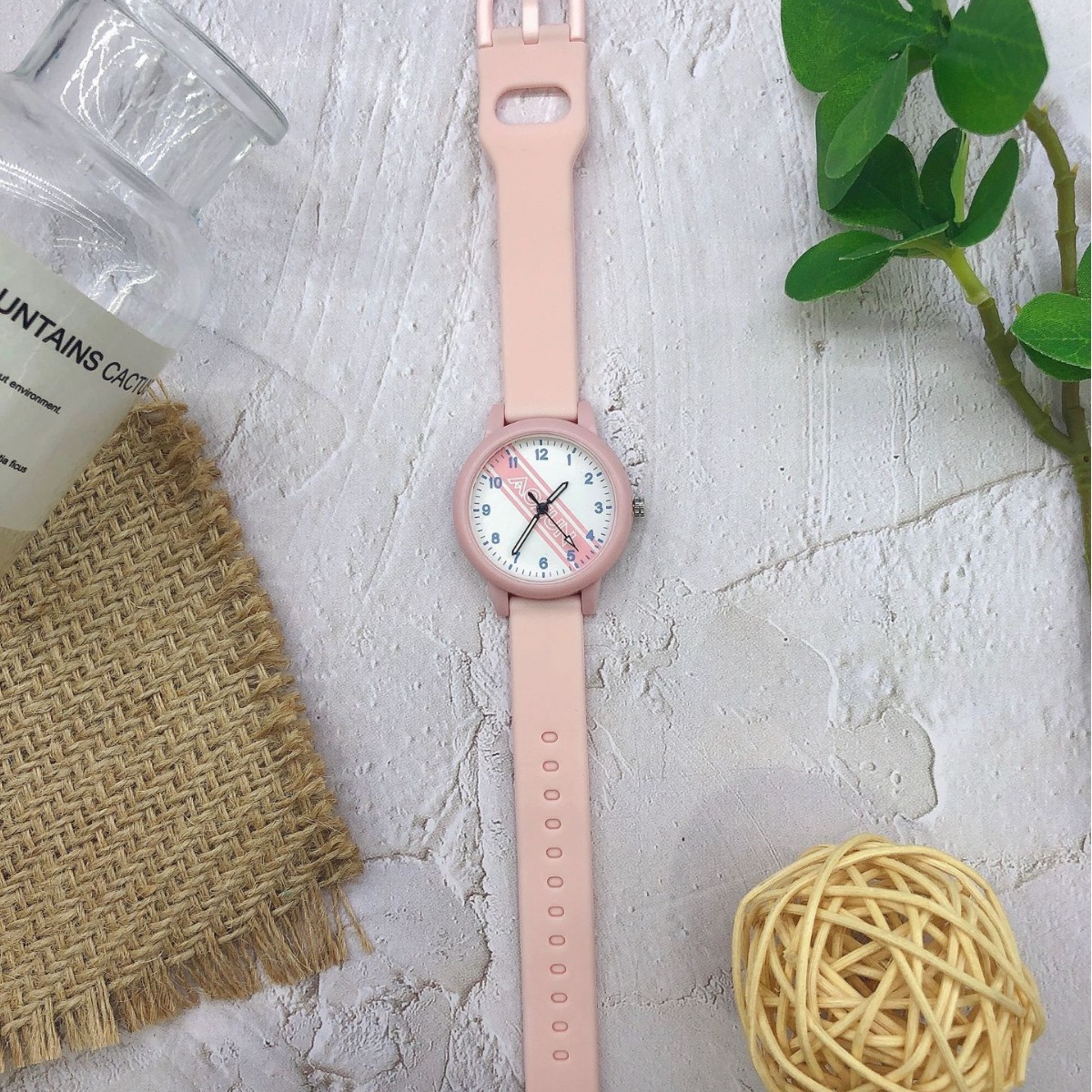 女高中生手表小众饰品手表学生防水夜光硅胶简约石英表ins风指针