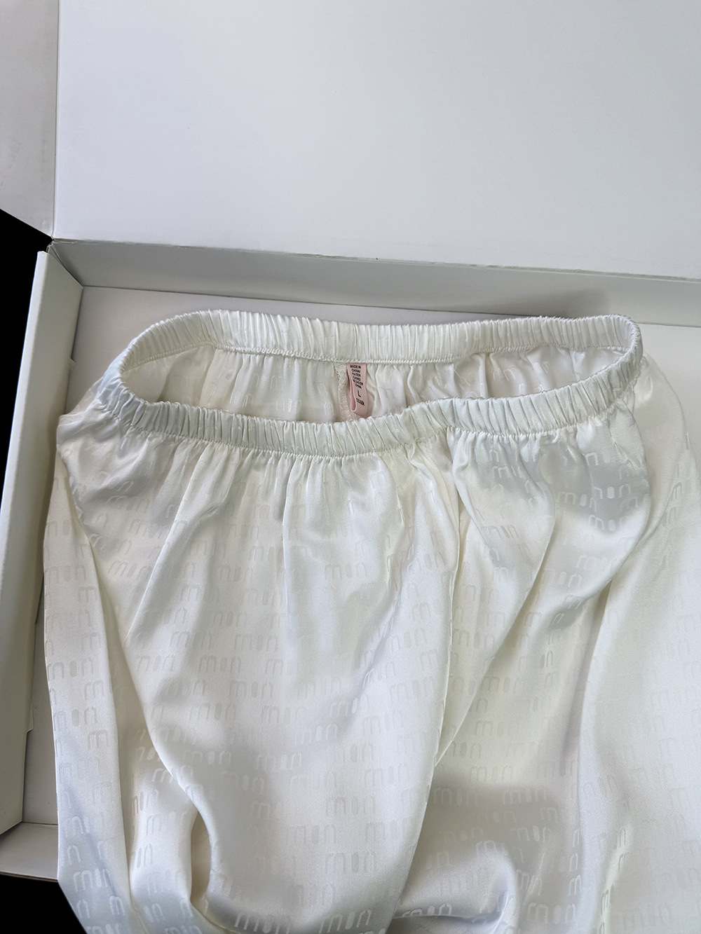 Luxuriöser Eis-seide Partner Pyjama Satin Jacquard Hausanzug_voghion.com