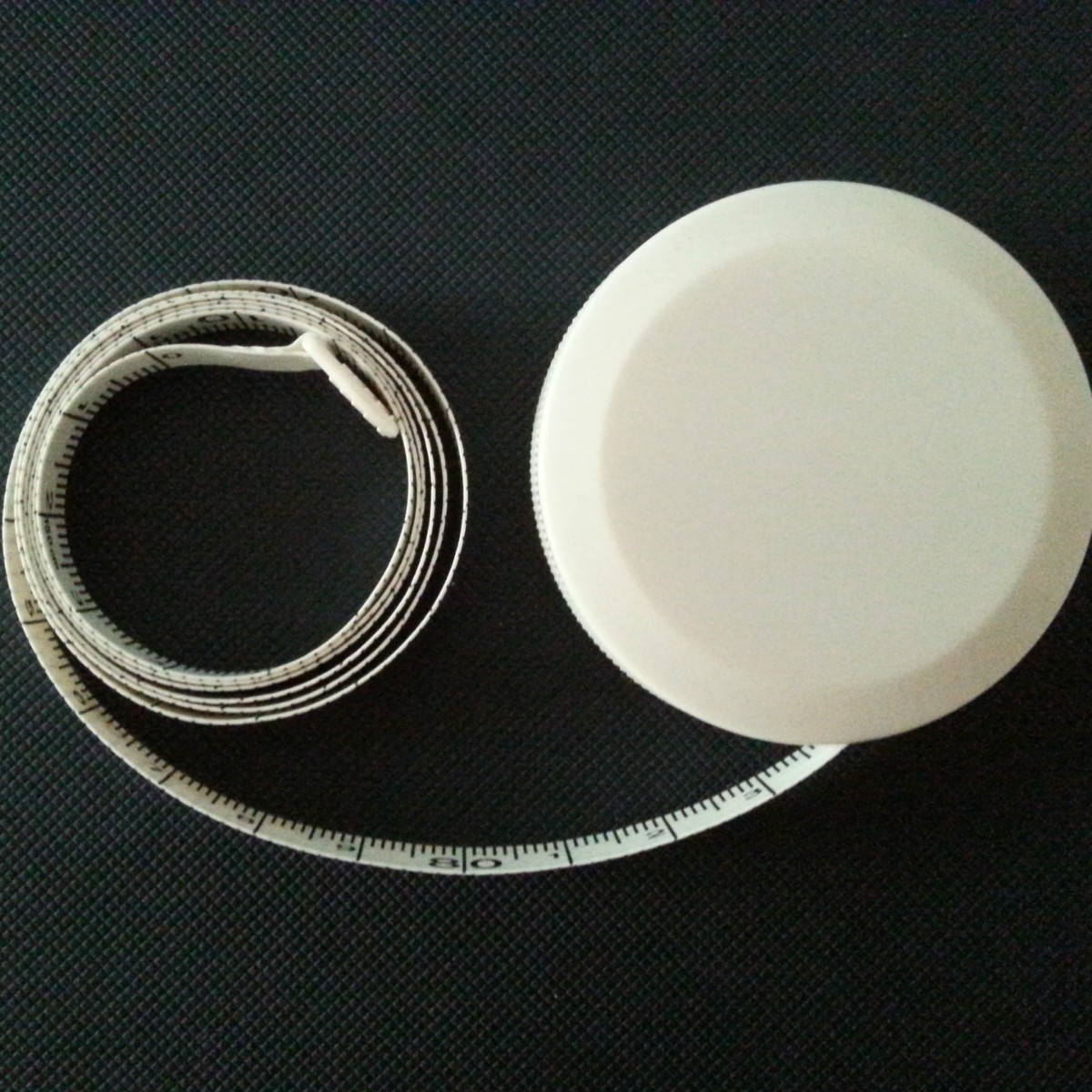 现货尺子无Logo白色圆形1.5米塑料卷尺外贸 60英寸PVC纤维尺带