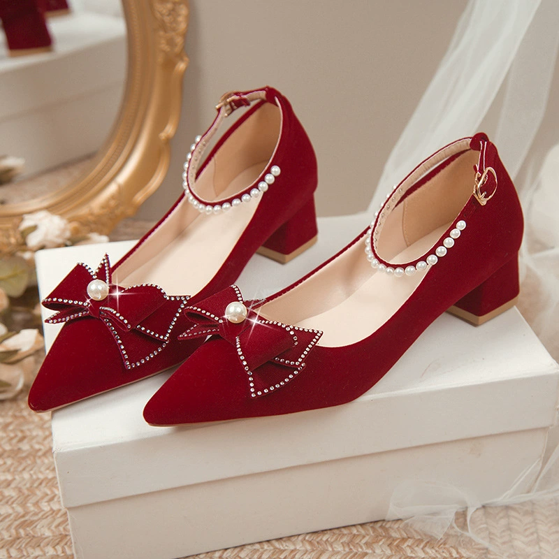 Женские свадебные туфли, новинка 2022 года, однослойные туфли с низким верхом и жемчужным бантом, остроносые красные женские свадебные туфли на высоком каблуке