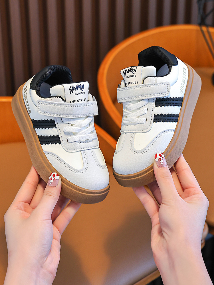 Zapatos para niños, zapatos deportivos de entrenamiento para niños, zapatos de skate de primavera y otoño 2025, nuevos zapatos de cuero casuales para estudiantes de primaria de niñas