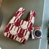 Бордовый кролик