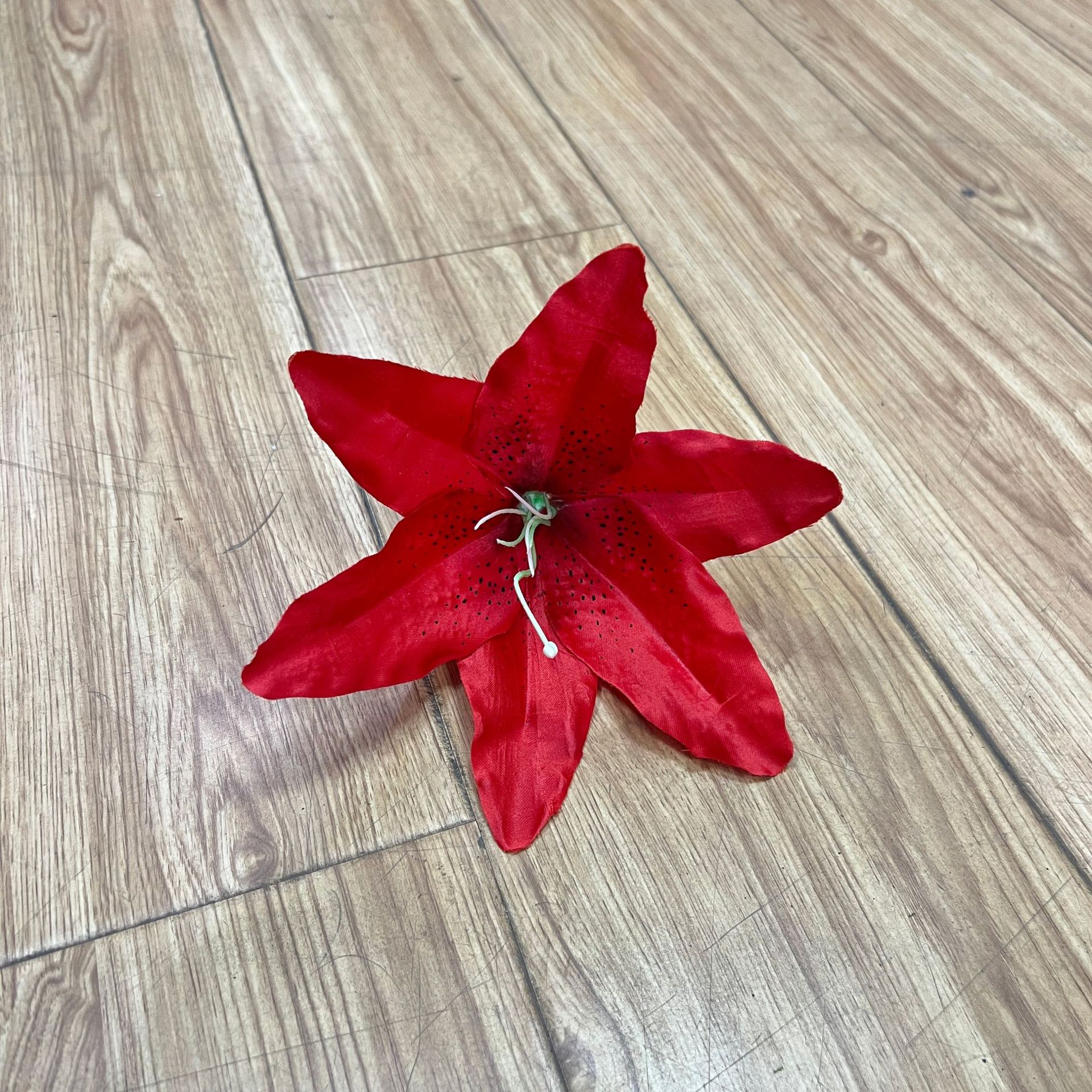 빨간색 (코어가 완료되지 않음)