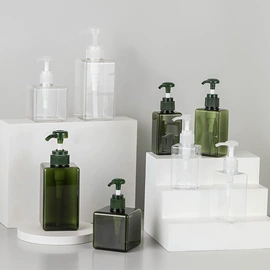 收纳盒;衣钩/挂钩;衣架