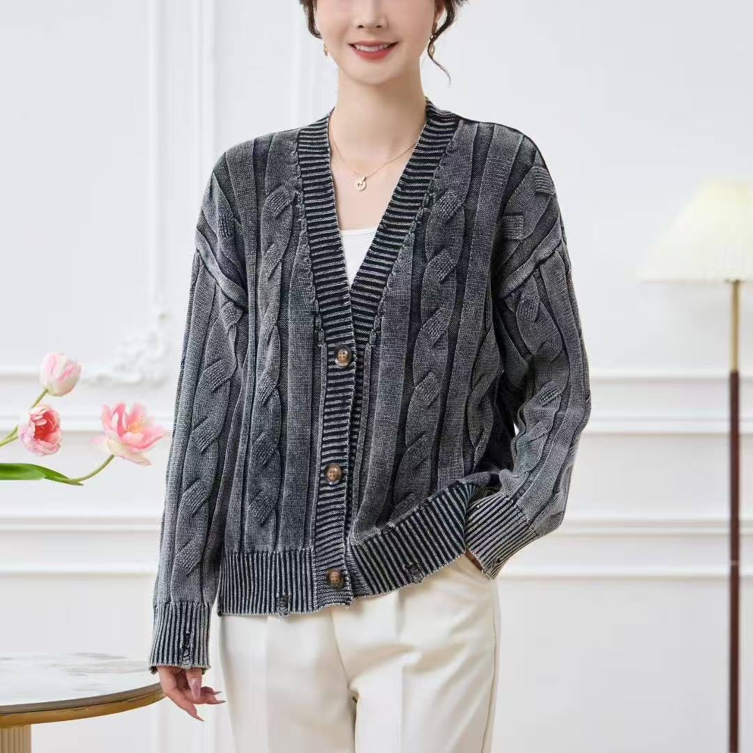 Coreano retro cuello redondo torcido de camisa de punto de mujer otoño y invierno nuevo estilo para hacer viejos agujeros suéter suelto chaqueta de mujer image 3