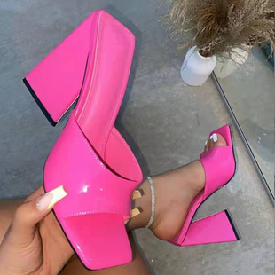European and American Solid Color Slippers Women's Outer Wear Hate Sky High Fashion Trendy Triangle Super High Heel Square Head Women's Sandals