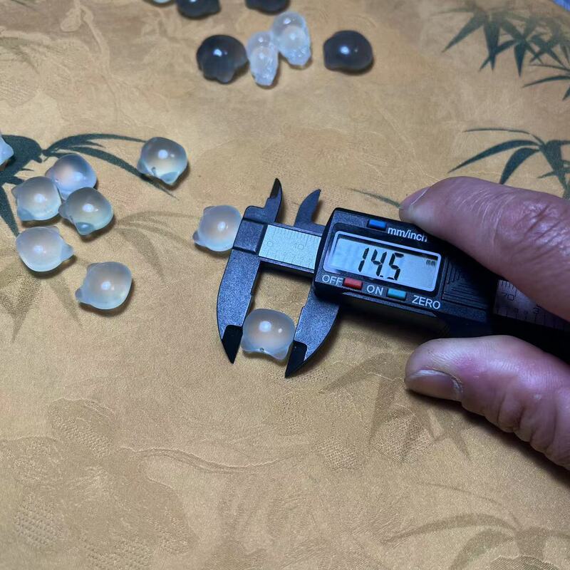 天然翡翠翡翠猫ヘッドペンダント diy アクセサリー屋台小さなペンダントメーカー卸売|undefined