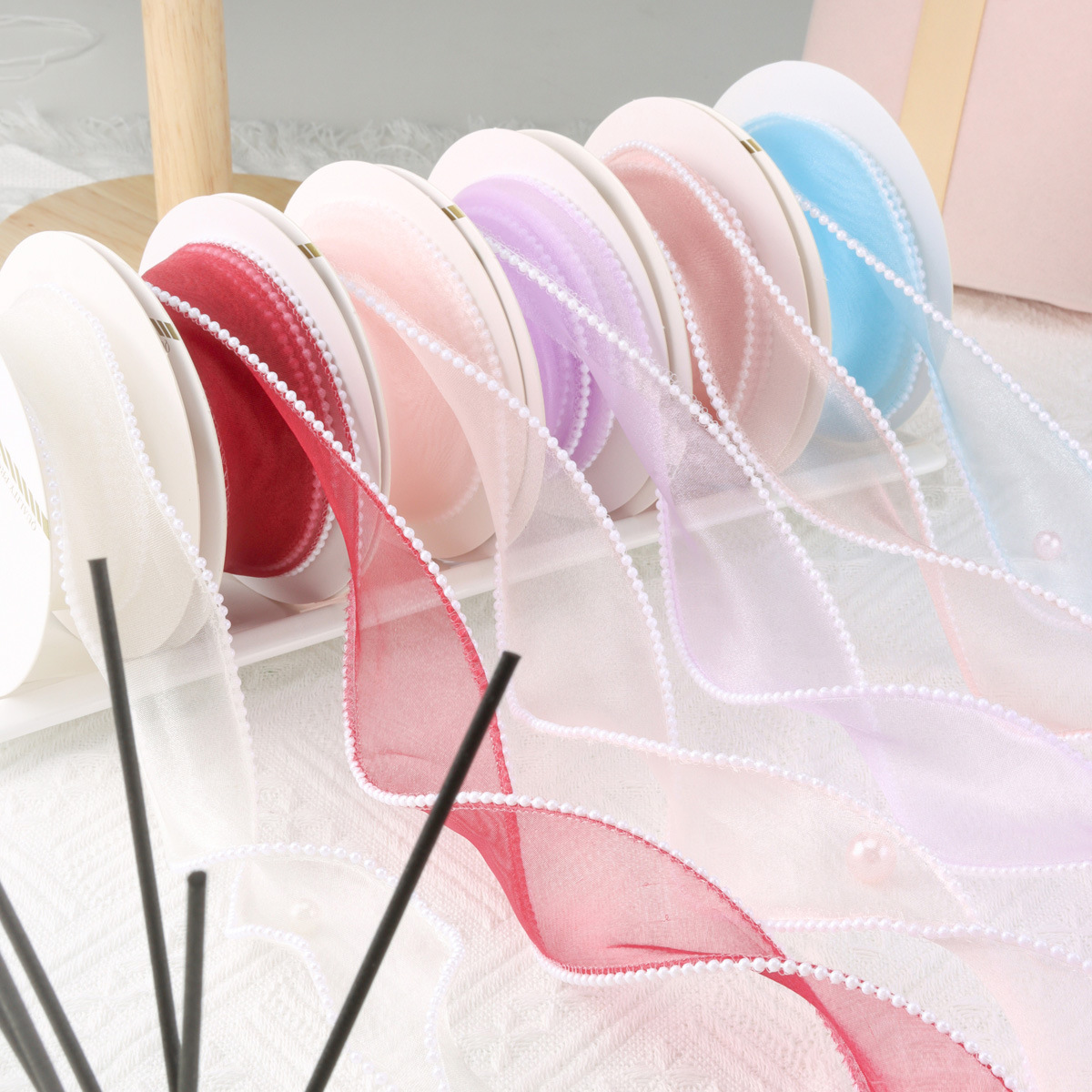 Pearl Fish Tail Gauze with Floral Ribbon, Flower Wrapping Material, Bouquet Gift Box Ribbon, Color Ribbon, Custom