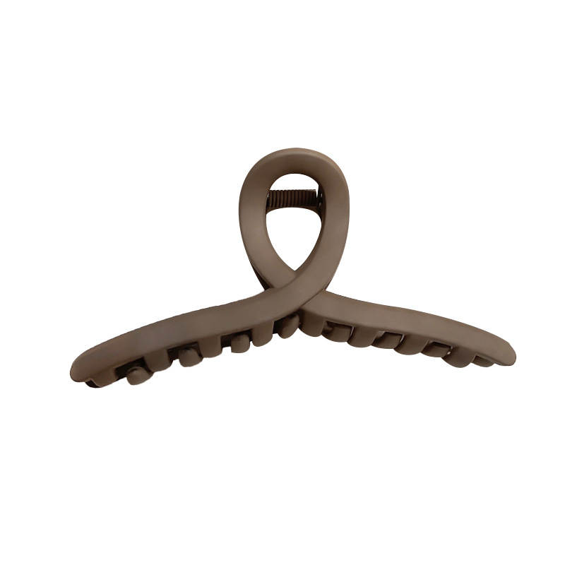 Leche de café negro clip de tiburón cabello más agarrar clip de alta sensación de cabeza posterior clip de cabello de invierno universal simple adornos para el cabello