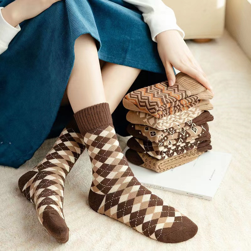 Thick socks women's mid-calf winter fleece-lined thick warm trendy ins All-match stockings winter towel bottom cotton socks