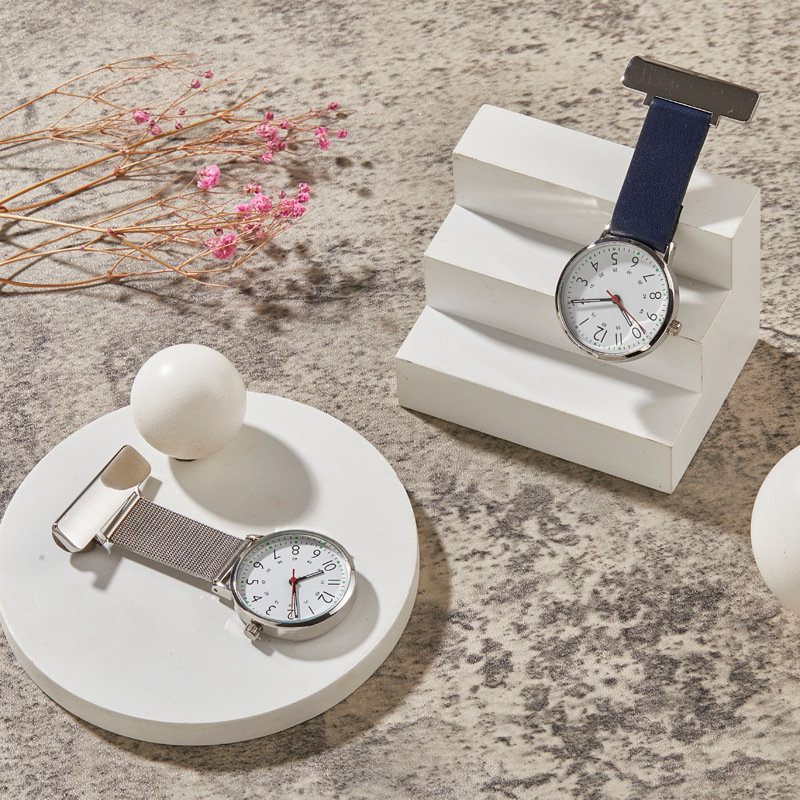 Factory direct simple paper clip white student watch wholesale doctor chest watch metal watch luminous nurse watch