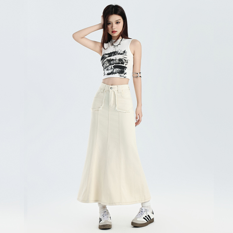 Denim skirt
