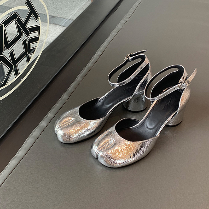 2026 New Model Mary Jane High Heels for Women, Chunky Heel, Silver Single Shoes, Round Toe, Shallow Mouth, Split-Toe Pig's Hoof Shoes