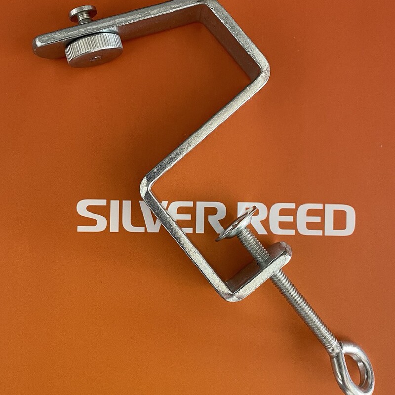 Silver flute braiding machine SR155 auxiliary machine table pliers Silver flute braiding machine SR155 auxiliary machine table pliers