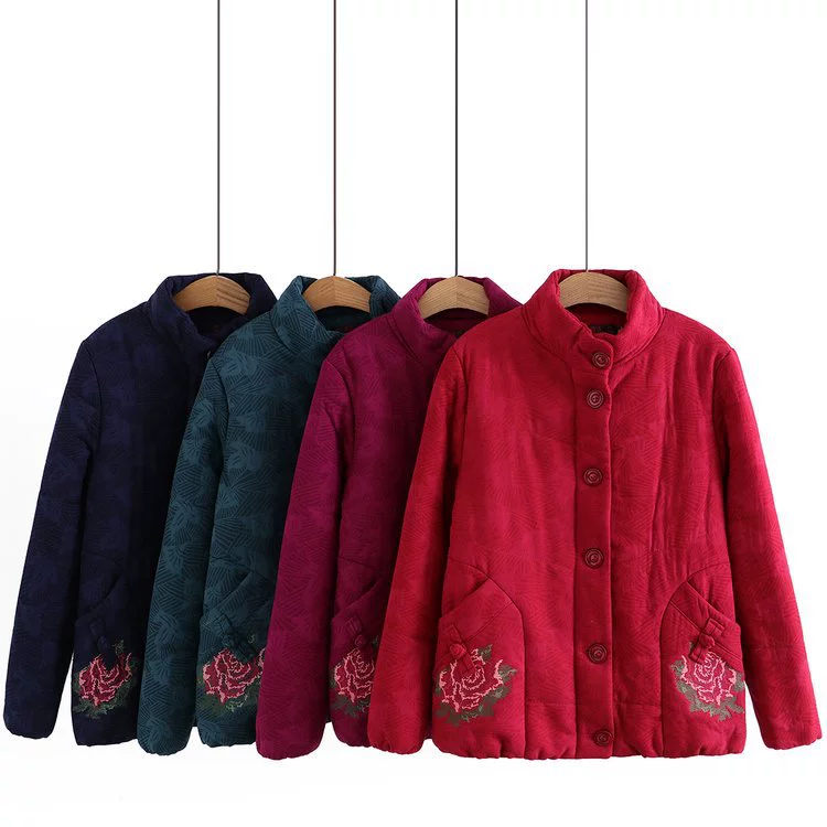 Мама зимняя хлопчатобумажная куртка пожилая одежда бабушка среднего и пожилого хлопчатобумажная куртка зимняя новая бархатная утолщая хлопчатобумажная одежда женщина