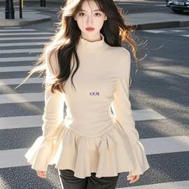 秋冬季漂亮花边拼接喇叭袖慵懒风白色减龄百搭打底衫收腰上衣