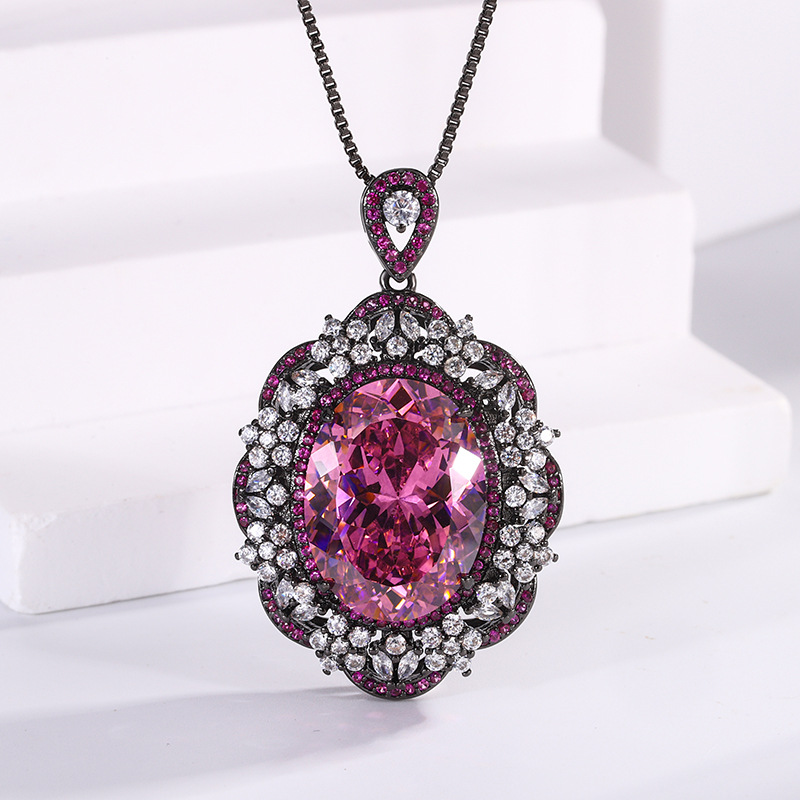 2024 nueva joyería Zhuang Shengsheng fondo de cobre chapado en oro simulación corindón rojo cristal puntiagudo azul oro negro colgante de personalidad 15*20