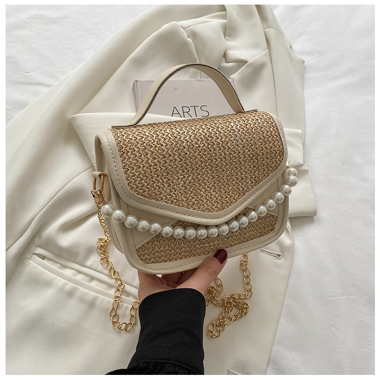 New Fashion Retro Pearl Hand Shoulder Underarm Crossbody Small Square Bag display picture 4