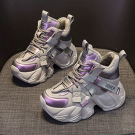 女式休闲单鞋;女式皮靴;厚底凉鞋