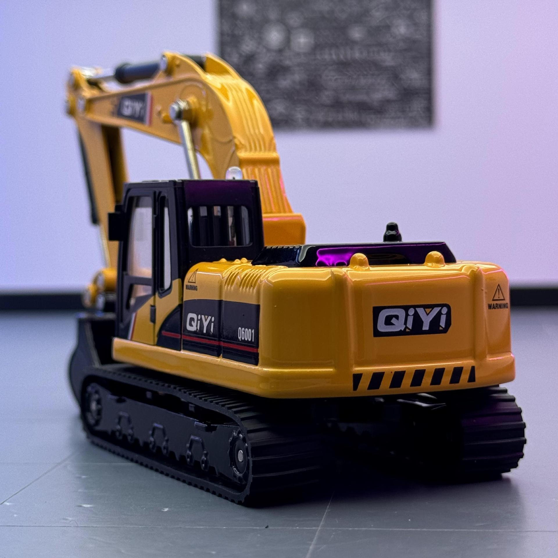 Modelo de automóvil Qiyi 1:60 adornos de modelo de excavadora de ingeniería de aleación con juguetes deslizantes de luz y sonido en nombre de la colección al por mayor