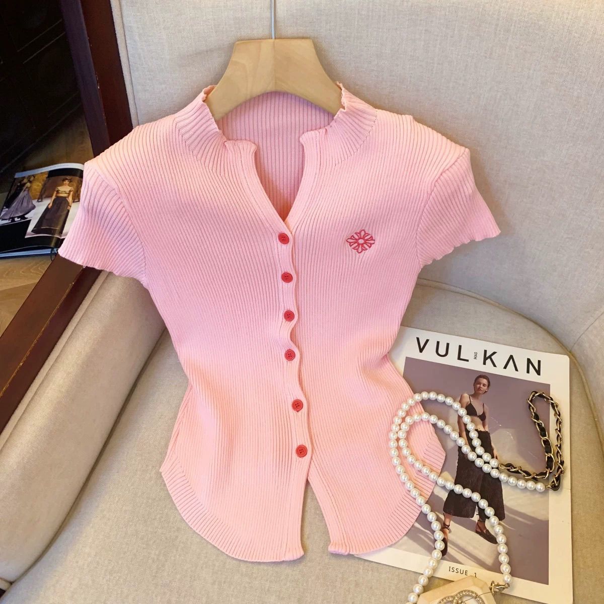 Designed Korean Single-Breasted V Neck Short-Sleeved Knitted Cardigan for Women Summer New Style Slim Fit Right Shoulder Short Top