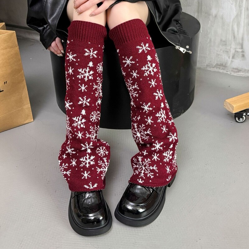 New snowflake wide-leg socks, snowflake sheep head JK girl stacked socks, burgundy winter warm stacked socks New snowflake wide-leg socks, snowflake sheep head JK girl stacked socks, burgundy winter warm stacked socks