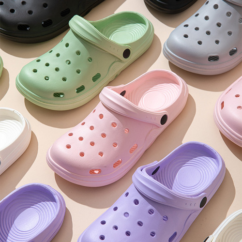 2024 Women's Summer Outdoor Beach Sandals, Popular Online, Lightweight Half-Heel Flip-Flops, Leak-proof for Couples