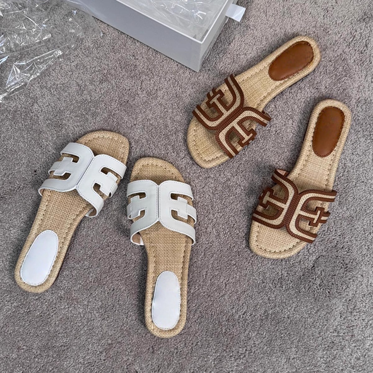 Inventario 2025 verano nuevo color retro tela de paja plana en una palabra H zapatillas para mujeres nuevo estilo de estilo de vacaciones