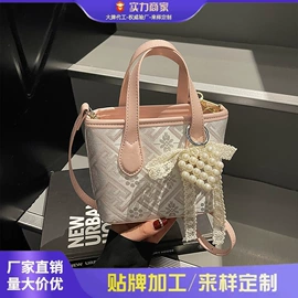 女士斜挎包;女士双肩包;休闲背包