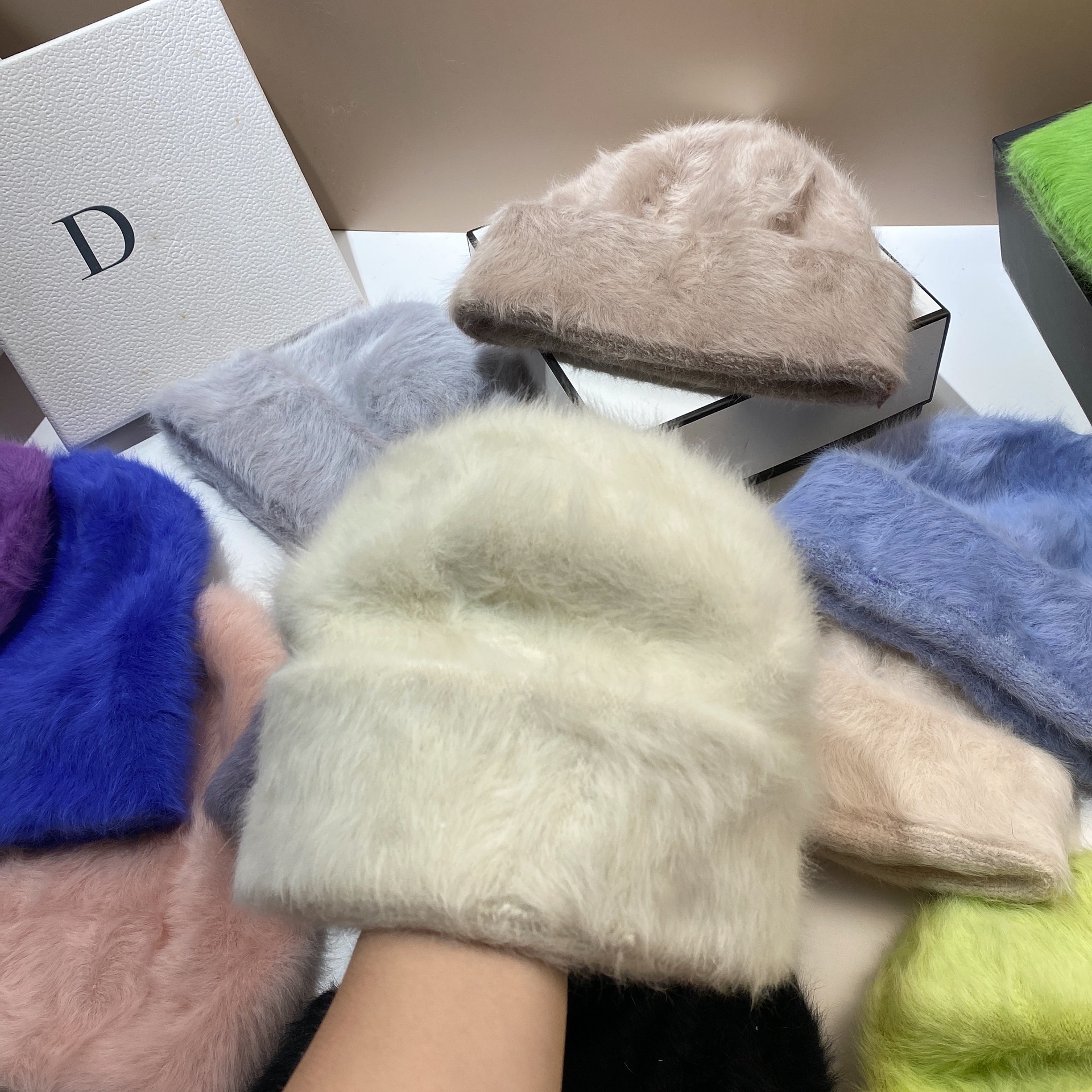 Koreansk plys-hat med to iført pandebånd til varme i efteråret og vinteren, Angora-kaninhår-hat, moderigtigt og_voghion.com