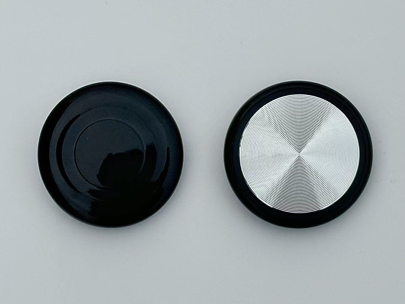 Cd pattern black plating + silicone cover [common to android and apple]