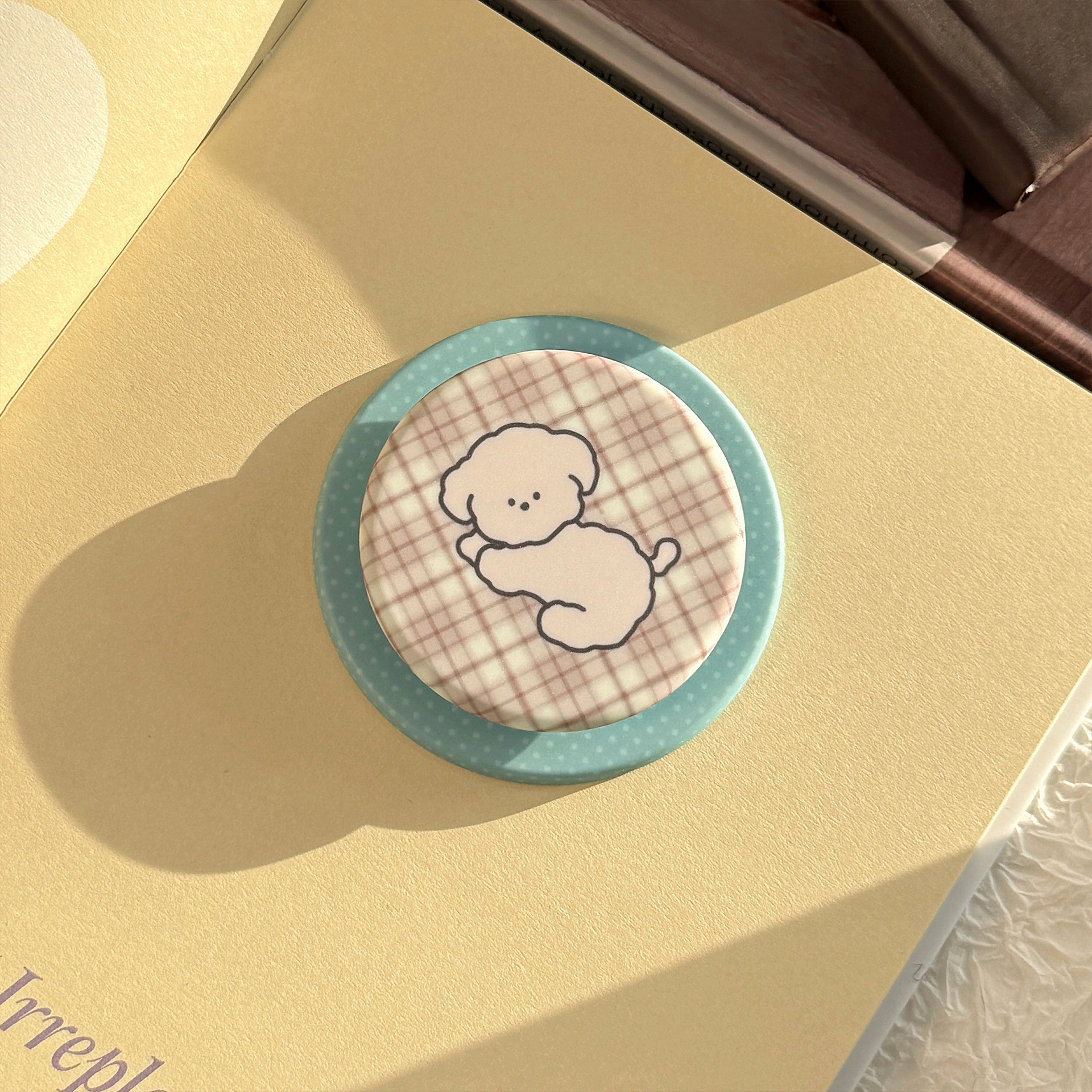 Colores de contraste para cachorros de cuadrillas Magsafe succión de soporte de airbags de película para teléfonos móviles telescópicos dibujos animados portátiles