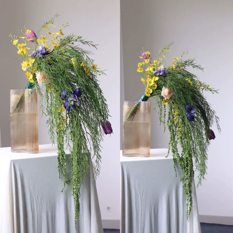 造花、スズラン、水滴、大きな手持ち花束、森の緑の葉、滝型花束、写真スタジオ、旅行写真、屋外花撮影|undefined