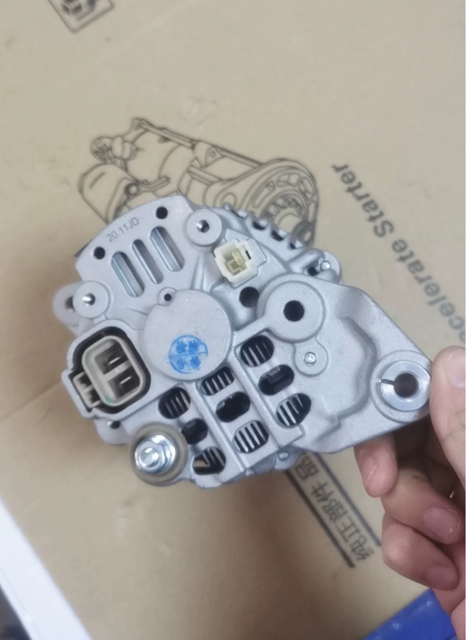 Генератор для погрузчика TCM, подходит для Nissan K25, артикул 23100-FU410 / A7TA3377