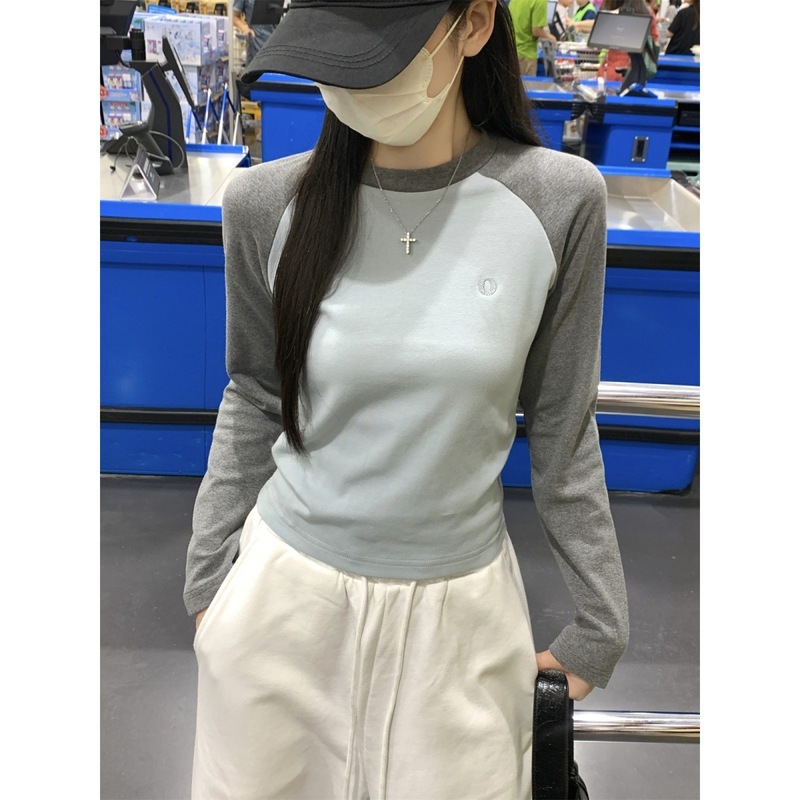 减龄短款打底衫女别致插肩拼色圆领长袖2025秋新款内搭甜酷风上衣|undefined