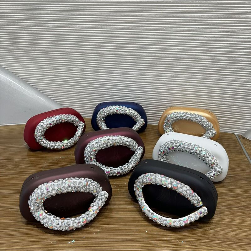 Explosive European and American Popular Niche Diamond-encrusted Wine Red Box Small Square Bag Banquet All-match Mobile Phone Handheld Crossbody Dinner Bag Explosive European and American Popular Niche Diamond-encrusted Wine Red Box Small Square Bag Banquet All-match Mobile Phone Handheld Crossbody Dinner Bag