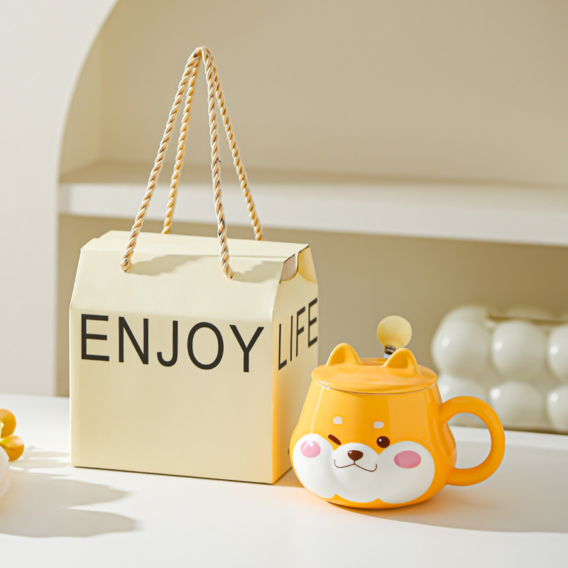 Hermosas tazas de cerámica con tapa de agua creativa de alta calidad para parejas de regalo de cumpleaños tazas de oficina domésticas